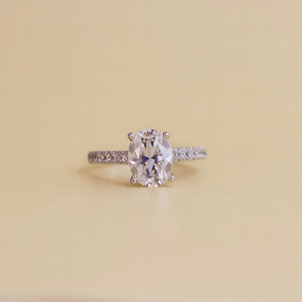 Verve Oval Moissanite Engagement Ring for women by Cutiefy