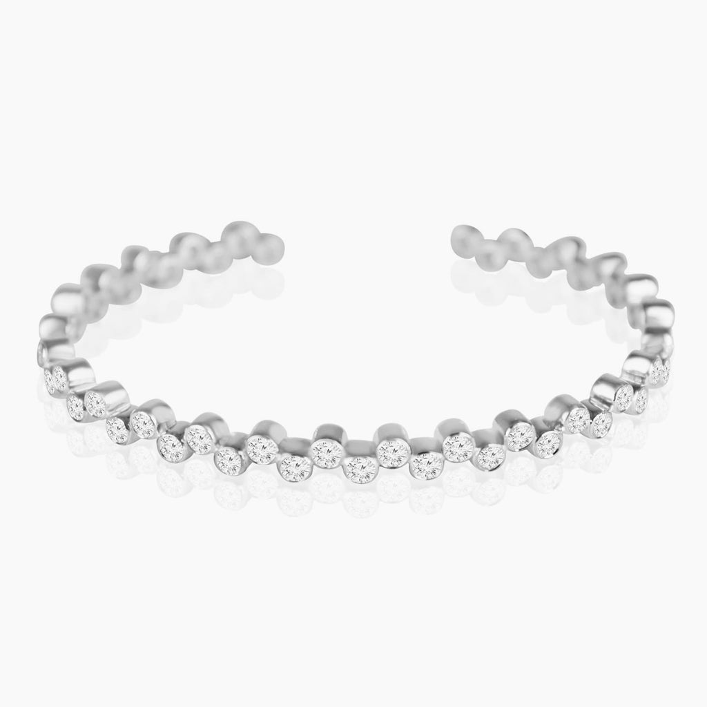 Debate simple bracelet design for women